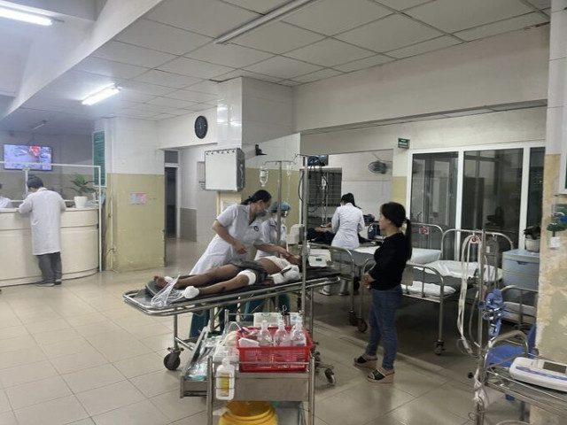 Phú Yên kích hoạt báo động đỏ cấp cứu 10 người bị tai nạn giao thông