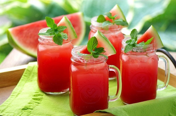 7 loại nước ép mùa hè giúp giải độc gan