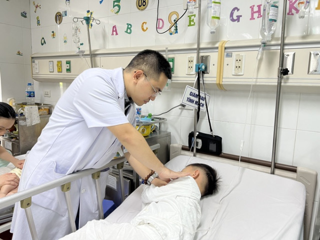Hà Nội: Một bệnh nhi 4 tuổi có khối u bạch huyết vùng cổ được điều trị kịp thời
