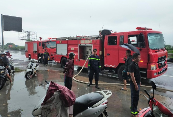 Hải Phòng xảy ra cháy lớn tại xưởng phế liệu ở ngoại thành