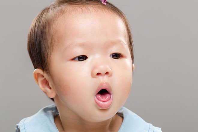 Một số cách cha mẹ nên áp dụng để phòng tránh viêm họng cho trẻ mùa nắng nóng