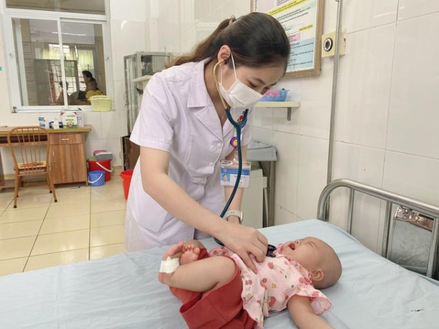 Quảng Ninh gia tăng tình trạng trẻ phải nhập viện vì suy hô hấp nặng do nhiễm virus hợp bào hô hấp (RSV)