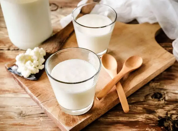 Chuyên gia cảnh báo lạm dụng sữa và nguy cơ thiếu máu, thiếu sắt ở trẻ nhỏ