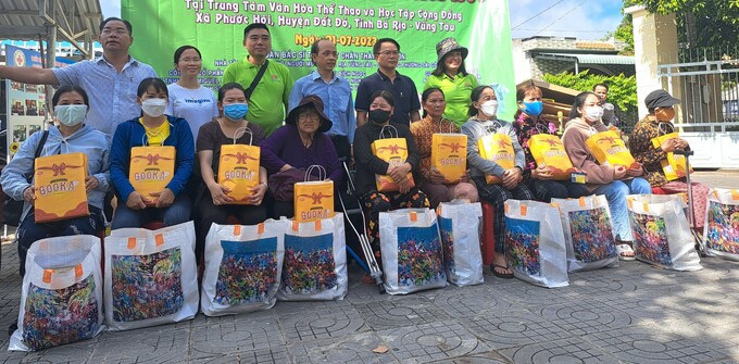 Khám bệnh, phát thuốc miễn phí cho 350 người mù huyện Đất Đỏ