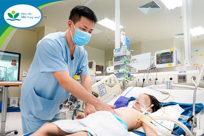 Tuyệt đối không nên chủ quan khi trẻ bị tai nạn thương tích dịp hè