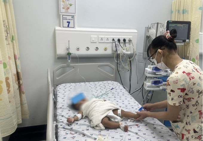 TP. HCM cứu sống nhiều trường hợp sốc sốt xuất huyết ở trẻ nhũ nhi