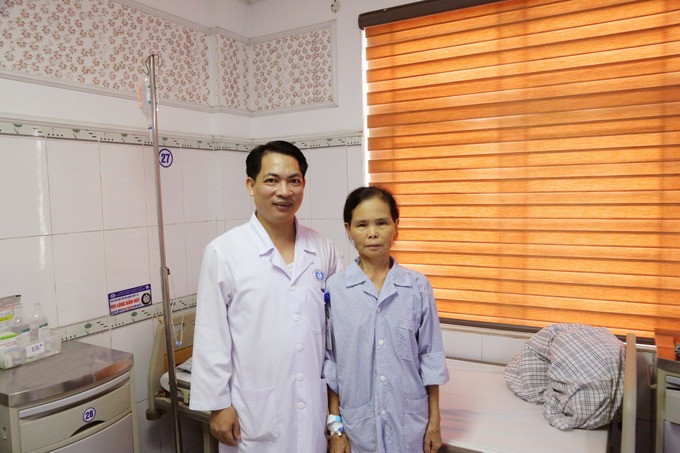Phú Thọ: Nữ bệnh nhân thoát khỏi đau đớn do lún xẹp đốt sống nhờ phương pháp điều trị bơm xi măng sinh học