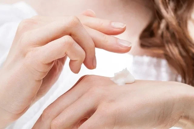 6 loại thuốc mỡ trị côn trùng cắn