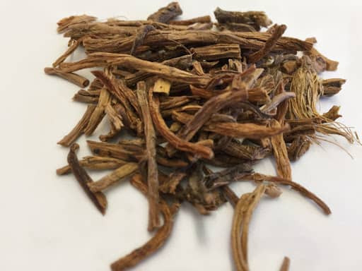 Tần giao điều trị phong thấp tê đau, lợi tiểu tiện