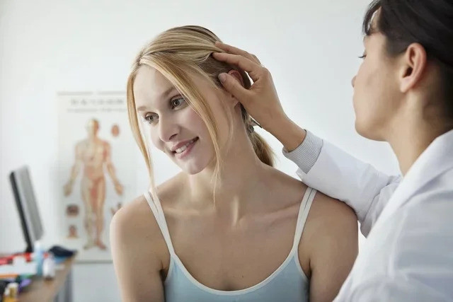Nguyên nhân và cách khắc phục ngứa da đầu