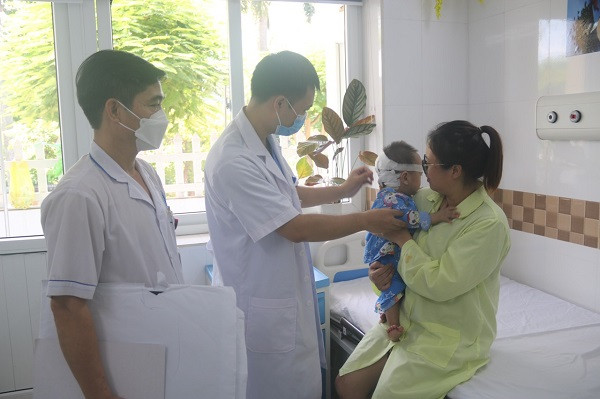 Hải Phòng phẫu thuật thành công cho bệnh nhi 9 tháng tuổi mắc u hỗn hợp vùng đầu gáy kích thước lớn