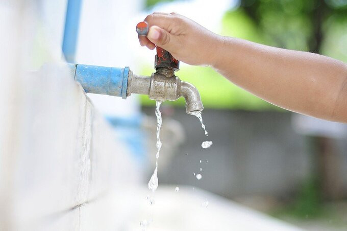 Hà Nội hỗ trợ giá nước sạch đối với các hộ nghèo, gia đình chính sách