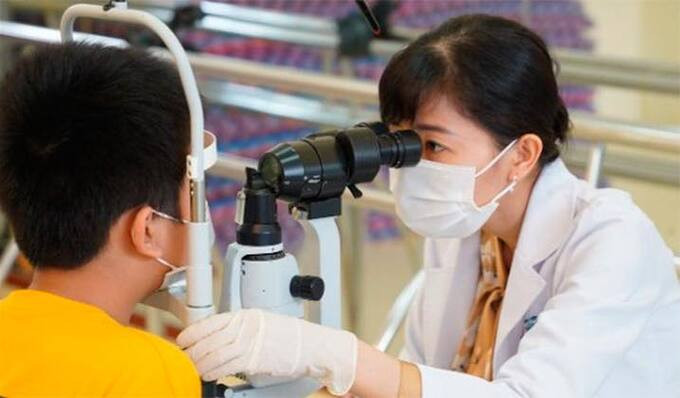 5 cách giúp con không bị tăng độ cận thị
