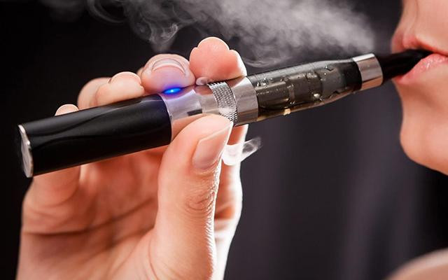 Cao Bằng tiếp nhận trường hợp nam bệnh nhân 44 tuổi bị ngộ độc sau khi hút thuốc lá điện tử