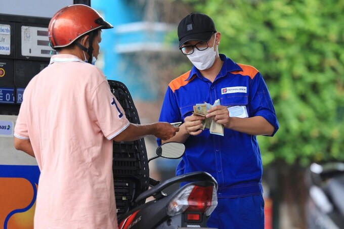 Giá xăng tăng hơn 1.200 đồng/lít từ 15h chiều hôm nay ngày 21/7