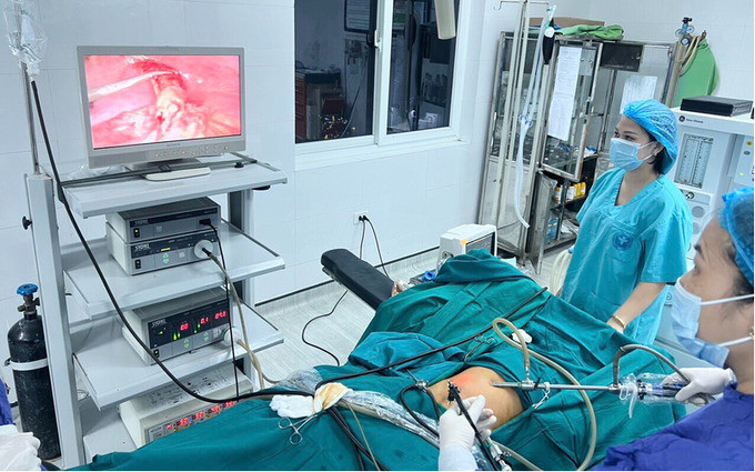 Phú Thọ cấp cứu trường hợp bệnh nhi bị viêm ruột thừa nhưng đến viện muộn