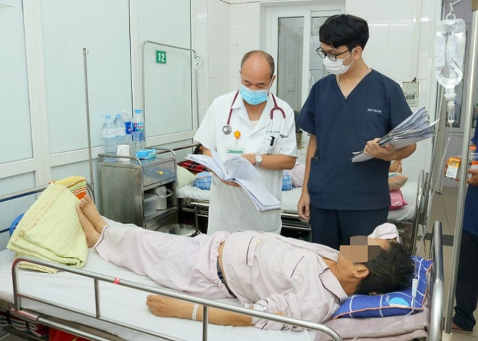 Nam thanh niên nhiễm sán lá phổi do ăn gỏi cua sống