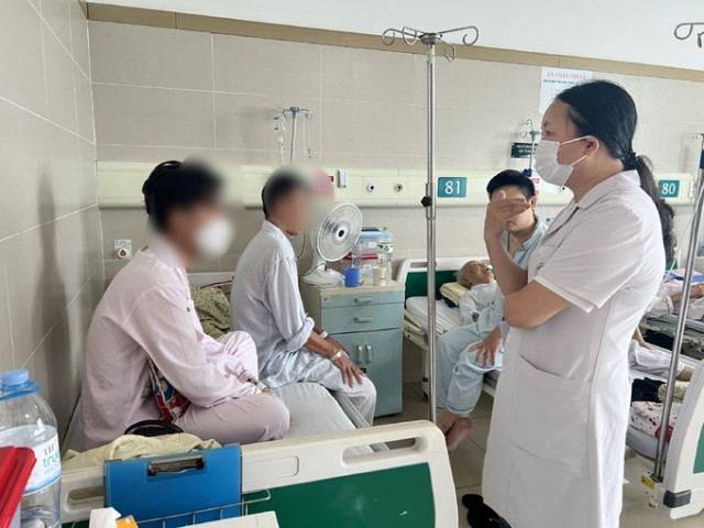 Bệnh viện Bạch Mai tiếp nhận 1 bệnh nhân nam 19 tuổi nhập viện trong tình trạng xuất hiện cơn đau tức ngực do sử dụng thuốc lá điện tử