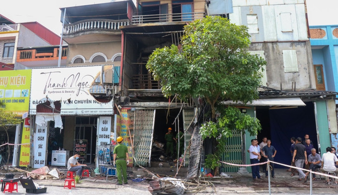 Bắc Ninh: Cháy cửa hàng tạp hóa khiến 2 bố con tử vong