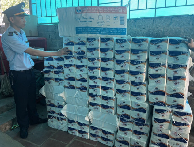 Thanh Hóa phát hiện 840 gói giấy ăn loại 0,5 kg/gói có dấu hiệu giả mạo nhãn, bao bì hàng hóa