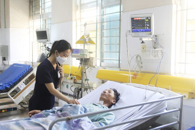 Quảng Ninh: Bệnh viện Bãi Cháy điều trị cho 1 trường hợp bệnh nhân bị sốc nhiễm trùng, nhiễm khuẩn huyết do nhiễm khuẩn Vibrio vulnificus thoát nguy kịch