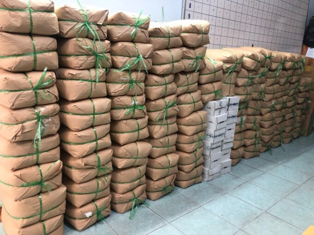 TPHCM phát hiện và tạm giữ hơn 1 tấn đường cát không rõ nguồn gốc xuất xứ