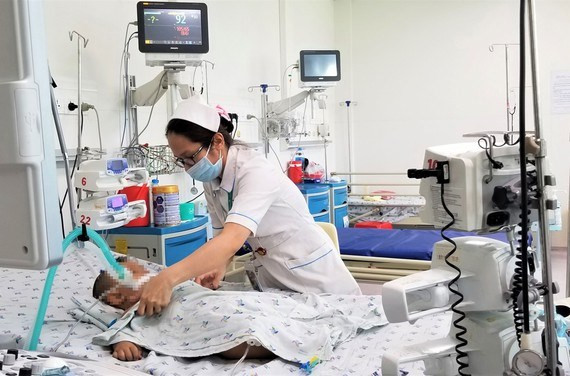 Nguyên nhân, triệu chứng, điều trị và phòng ngừa viêm màng não