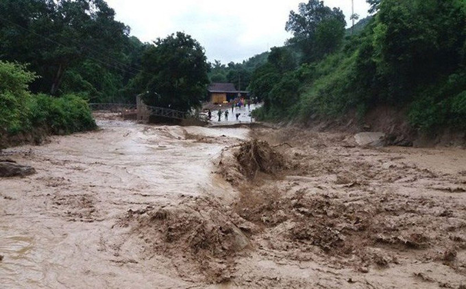 Các tỉnh, thành phố Bắc Bộ, Bắc Trung Bộ chủ động ứng phó với mưa lớn, nguy cơ ngập lụt, lũ quét, sạt lở đất