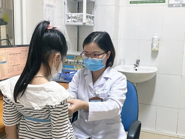 Chuyên gia cảnh báo tình trạng gia tăng dậy thì sớm ở trẻ