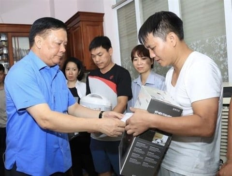 Hà Nội khuyến cáo người dân ủng hộ các nạn nhân trong vụ hỏa hoạn tại Khương Hạ hãy gửi đúng nơi, tránh bị các cá nhân xấu lợi dụng
