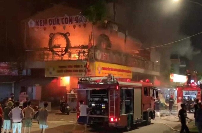 Hà Nội: Cháy lớn tại Trung tâm tiêm chủng chất lượng cao Quốc Oai