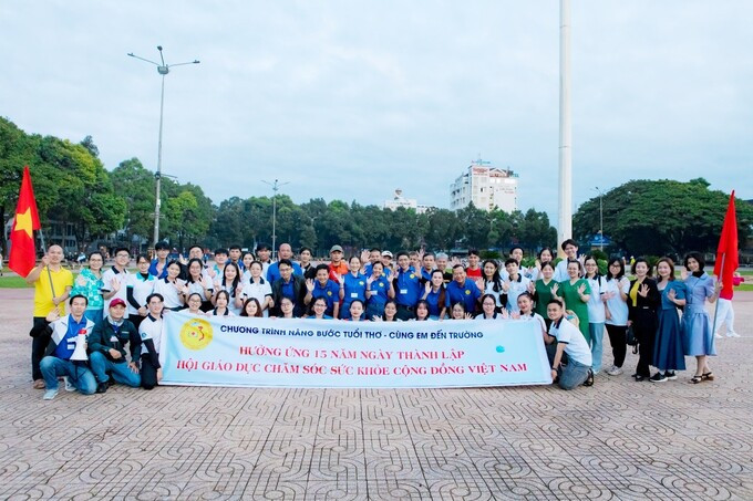 Văn phòng đại diện Trung ương Hội GDCSSKCĐ Việt Nam tại Tây Nguyên tổ chức thành công chương trình thiện nguyện “Nâng bước tuổi thơ – Cùng em đến trường”
