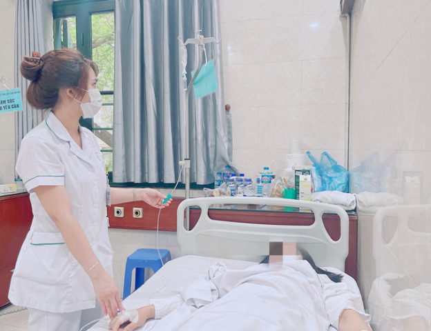 Bệnh viện Hữu nghị Việt Đức liên tiếp tiếp nhận và điều trị nhiều trường hợp nhập viện do tai nạn lao động