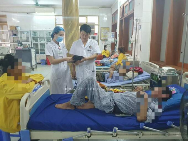 Tuyên Quang: Trung tâm Y tế huyện Chiêm Hóa cấp cứu 5 trường hợp bị ngộ độc nấm