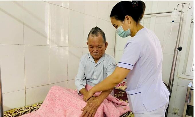 Hà Tĩnh: Bệnh viện Đa khoa huyện Đức Thọ phẫu thuật cắt ruột thừa thành công cho cụ ông 101 tuổi
