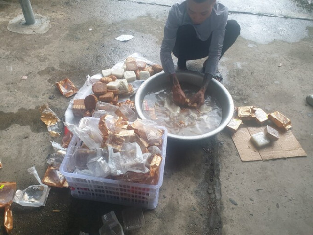 Hải Dương phát hiện cơ sở kinh doanh bày bán loại bánh Trung thu "3 không"