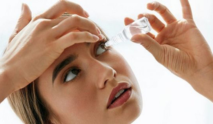Lý do bệnh đau mắt đỏ phức tạp hơn mọi năm và lưu ý quan trọng khi điều trị bệnh?