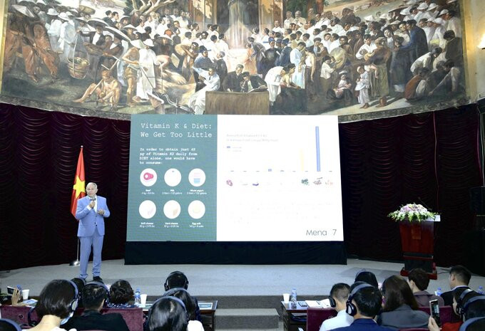 MenaQ7 cho sức khỏe xương và tim mạch