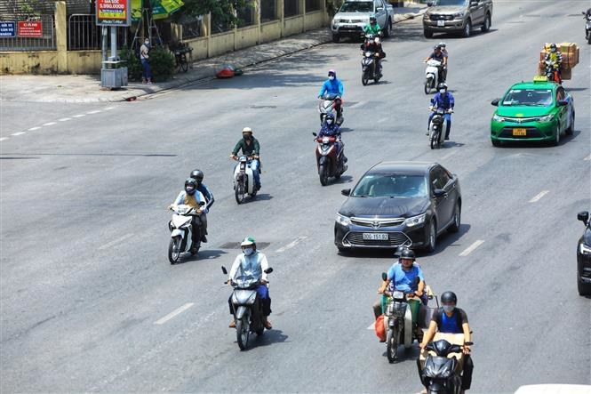 Dự báo thời tiết ngày 30/9: Khu vực Bắc Bộ và Trung Bộ ngày nắng, đêm có mưa dông