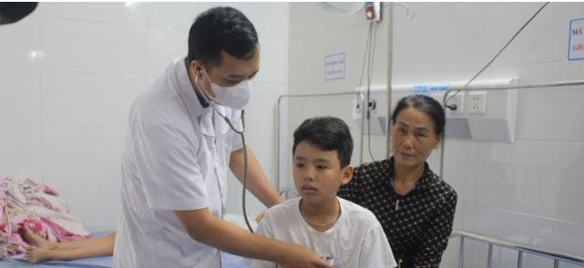 Thái Bình: 25 học sinh nhập viện do bị ngộ độc thực phẩm