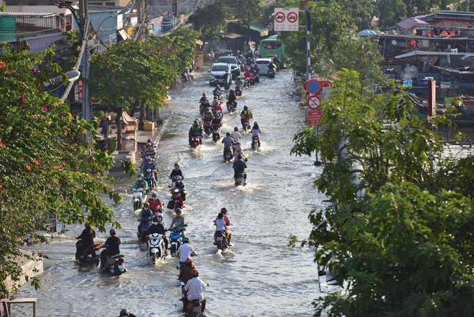 TPHCM khẩn trương ứng phó với đợt triều cường vượt báo động III