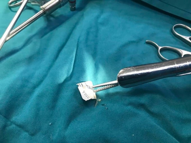 Bệnh viện Đa khoa tỉnh Phú Yên cấp cứu trường hợp bệnh nhân uống thuốc, uống luôn cả vỏ