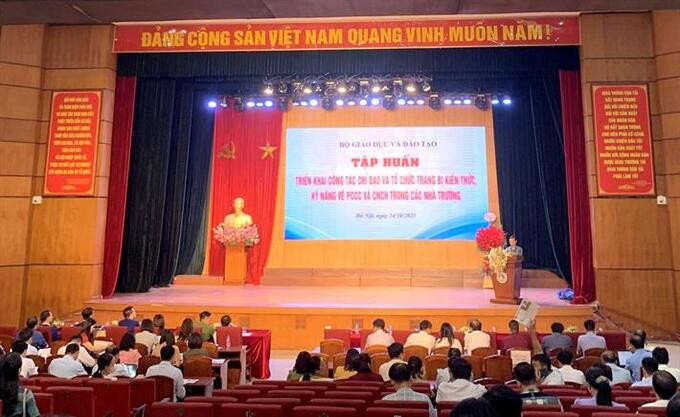 Bộ Giáo dục và Đào tạo tổ chức tập huấn nâng cao kiến thức kỹ năng về PCCC và CNCH trong nhà trường
