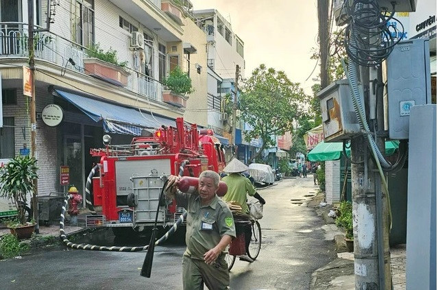 TP. Hồ Chí Minh xảy ra cháy tại căn nhà 2 tầng sau tiếng nổ lớn