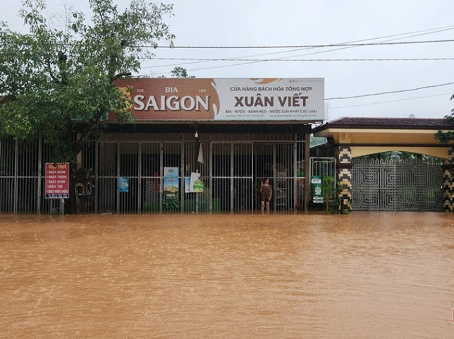 Hà Tĩnh: Mưa lũ khiến 2 người tử vong, 1 người mất tích, nhiều vùng dân cư bị cô lập