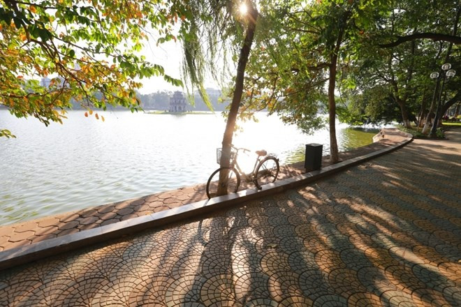 Dự báo thời tiết ngày 3/11: Bắc Bộ nắng ráo, Nam Bộ có mưa rào