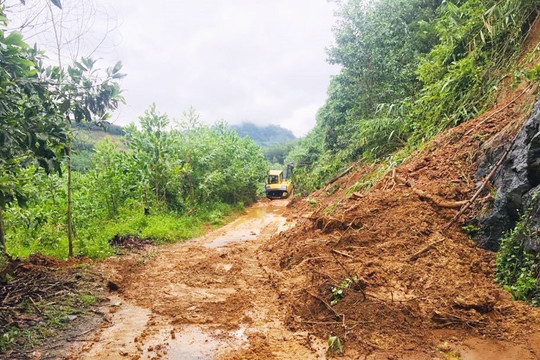 Thừa Thiên Huế chủ động phòng, ngừa, ứng phó với mưa lũ, sạt lở đất