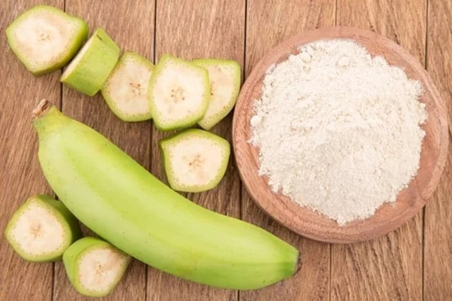 8 lợi ích của bột chuối xanh