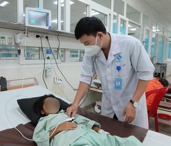Quảng Ngãi: Lọc máu điều trị thành công cho bệnh nhi 8 tuổi nhiễm trùng huyết, suy đa cơ quan