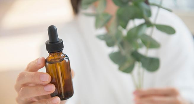 6 loại tinh dầu giúp giảm đau đầu một cách tự nhiên